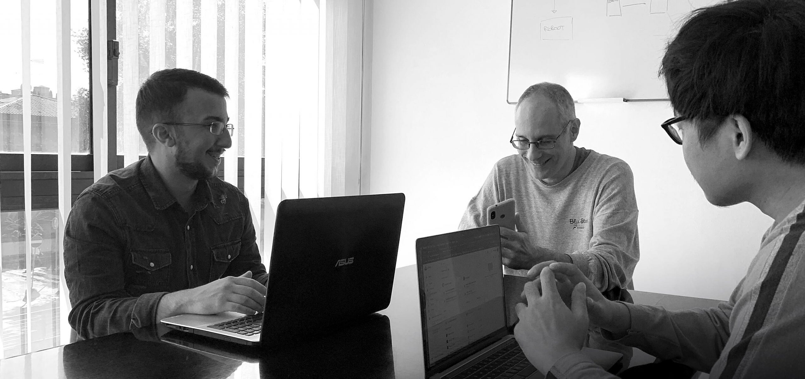 Chi siamo / Mango Mobile Agency / Riunione